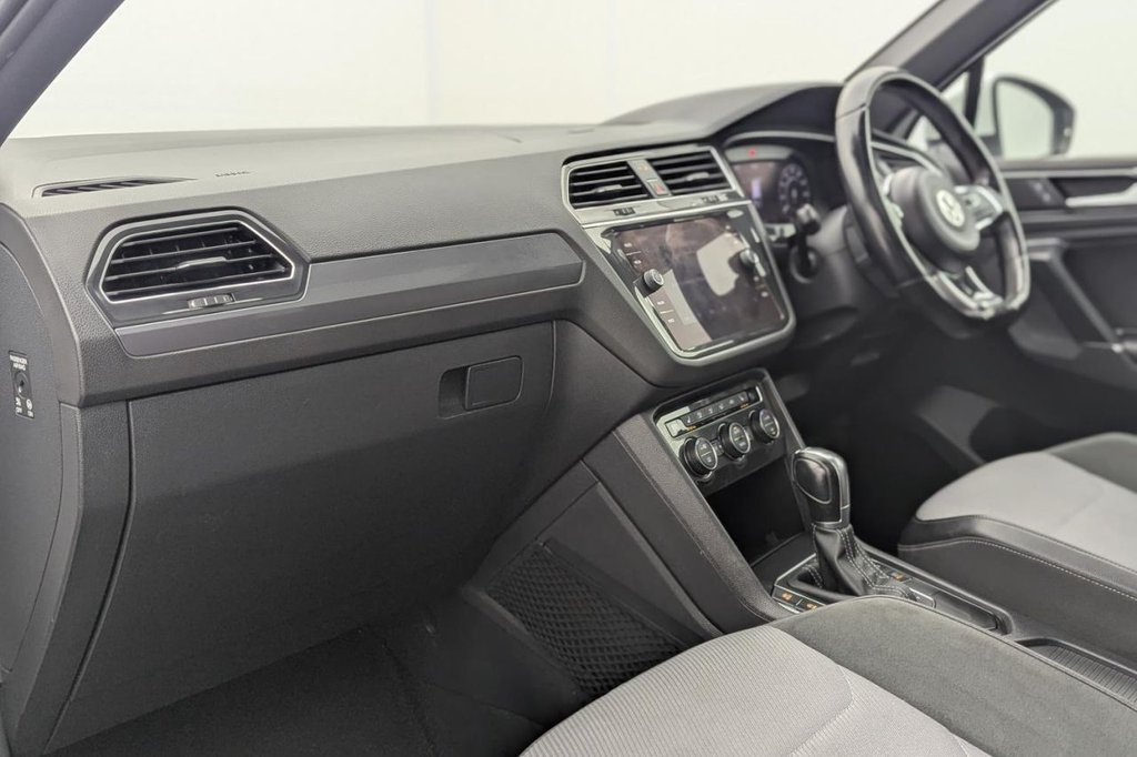 Used Volkswagen Tiguan 2018 for sale - 77356189: Photo 24