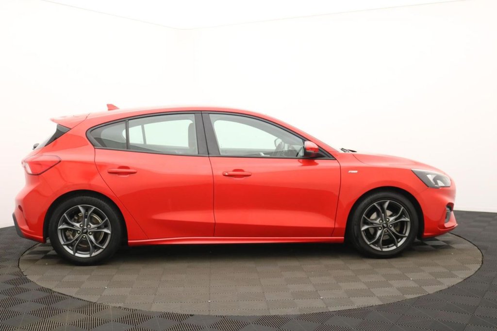 Used Ford Focus 2020 for sale - 77212017: Photo 2