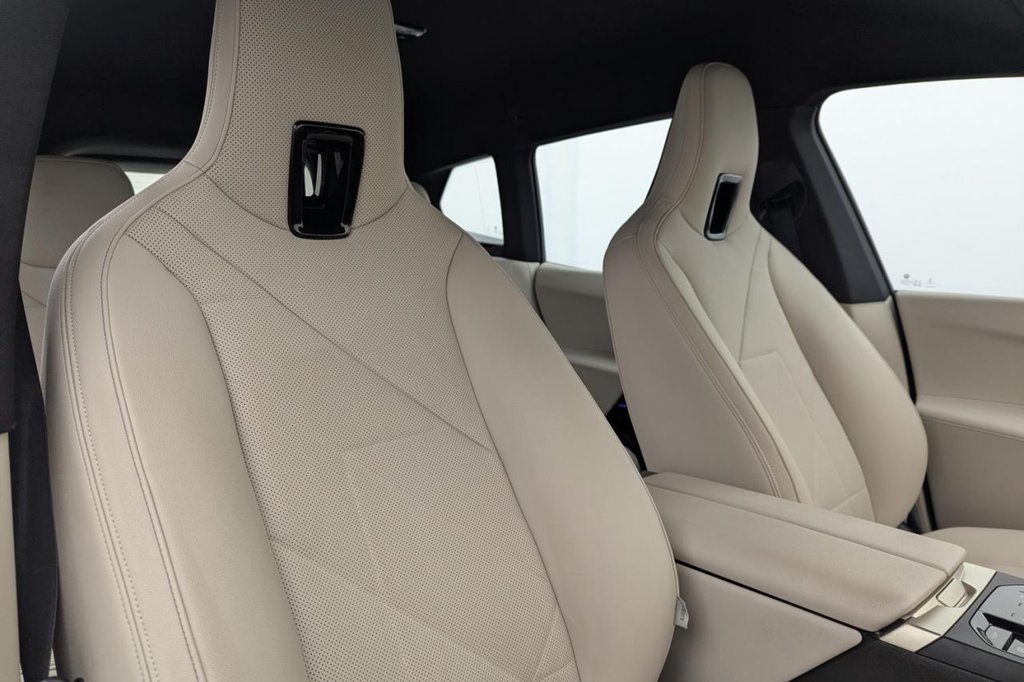 Used BMW iX 2022 for sale - 77212075: Photo 15