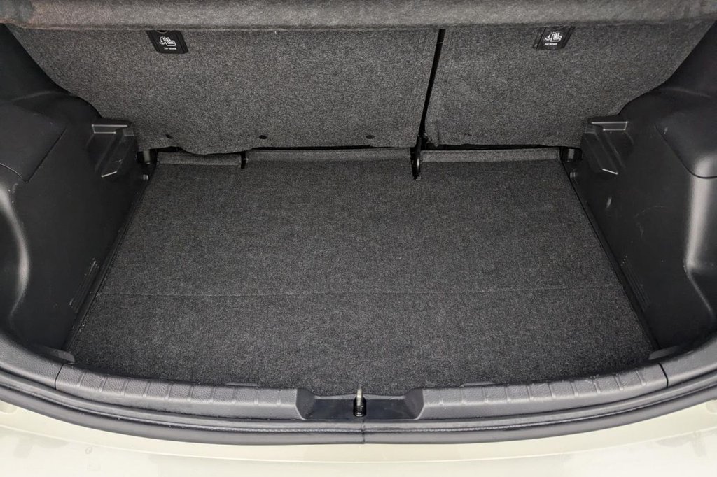 Used Toyota Yaris 2019 for sale - 77212172: Photo 18