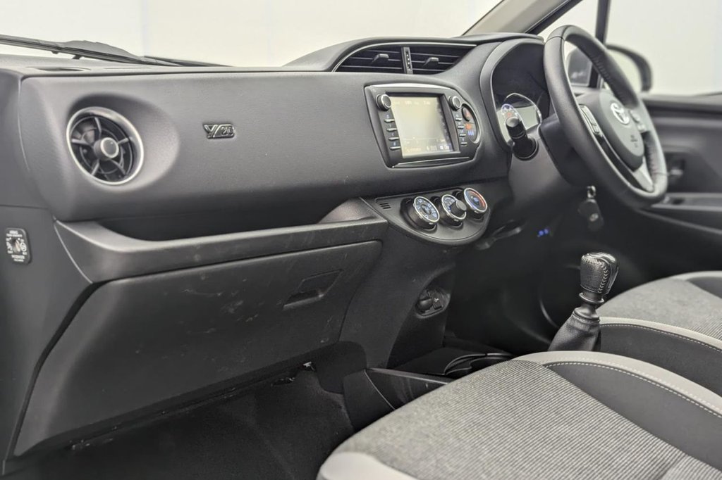 Used Toyota Yaris 2019 for sale - 77212172: Photo 20