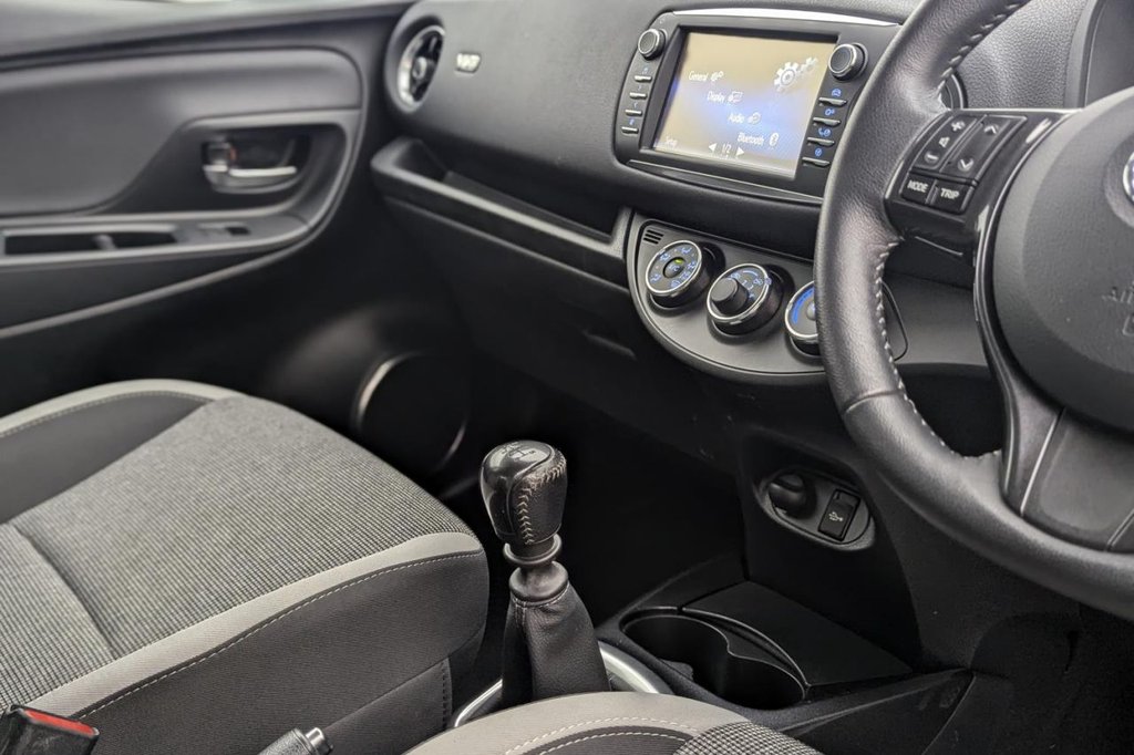 Used Toyota Yaris 2019 for sale - 77212172: Photo 36