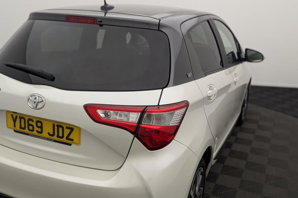 Used Toyota Yaris 2019 for sale - 77212172: Photo 42