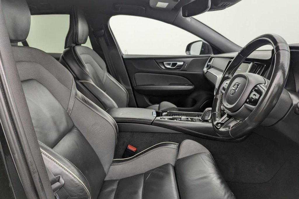 Used Volvo V60 2021 for sale - 77583282: Photo 3