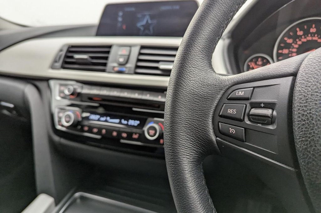 Used BMW 3 Series 2018 for sale - 77212227: Photo 17