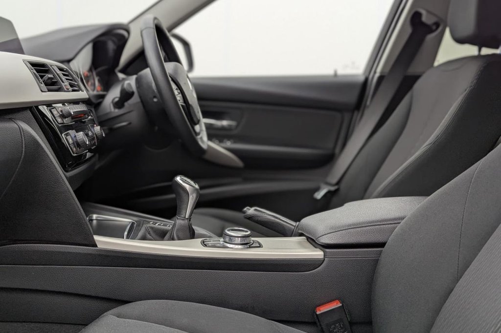 Used BMW 3 Series 2018 for sale - 77212227: Photo 28