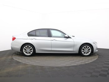 Used BMW 3 Series 2018 for sale - 77212227: Photo