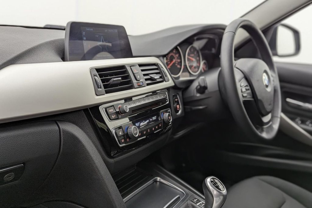 Used BMW 3 Series 2018 for sale - 77212227: Photo 31