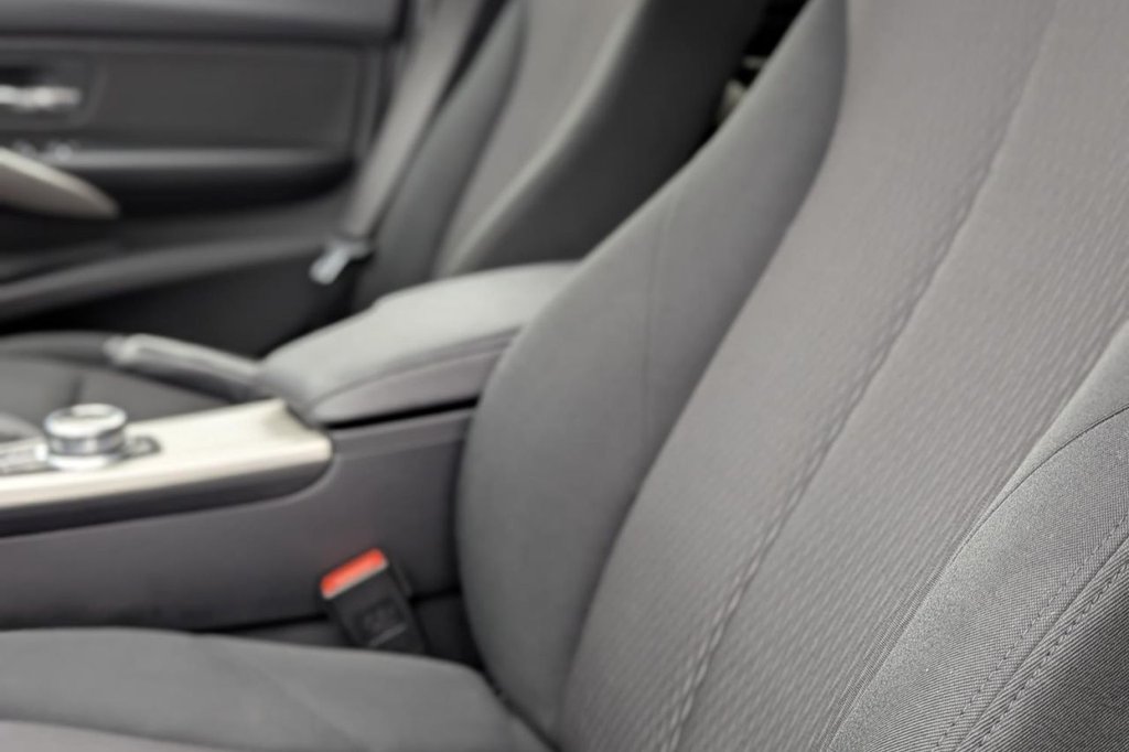 Used BMW 3 Series 2018 for sale - 77212227: Photo 34