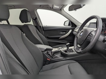 Used BMW 3 Series 2018 for sale - 77212227: Photo