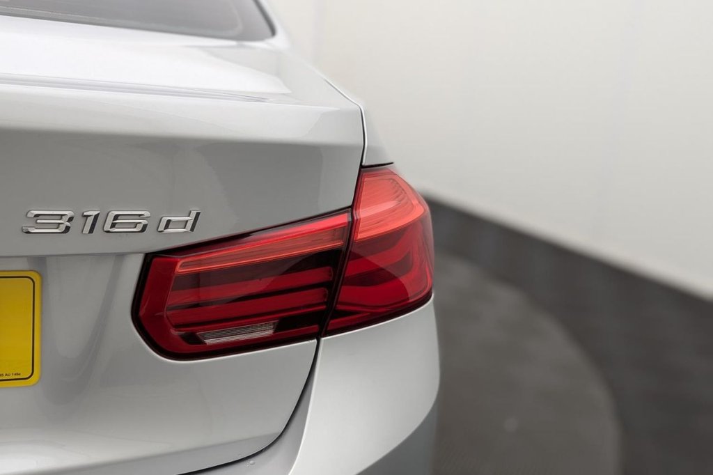 Used BMW 3 Series 2018 for sale - 77212227: Photo 44