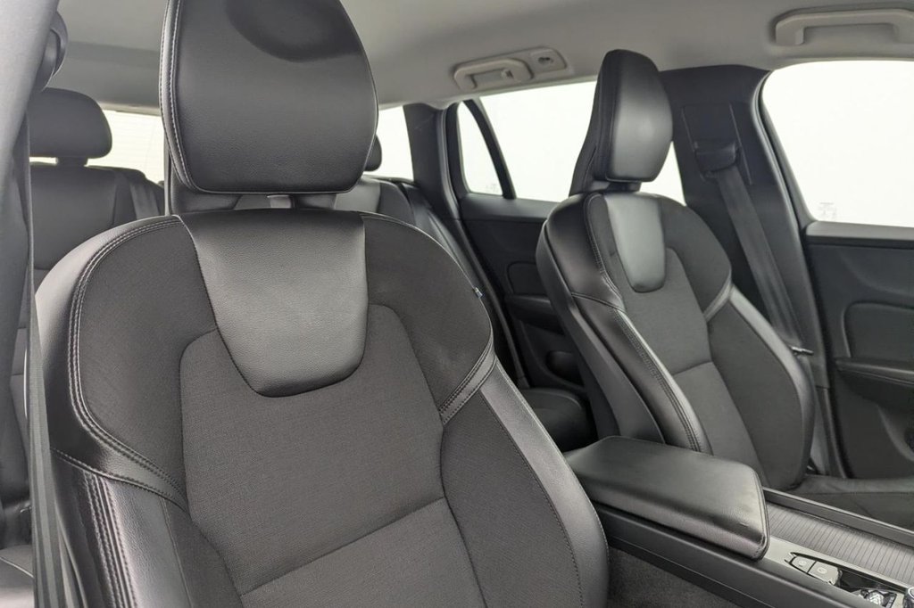Used Volvo V60 2018 for sale - 77594187: Photo 15