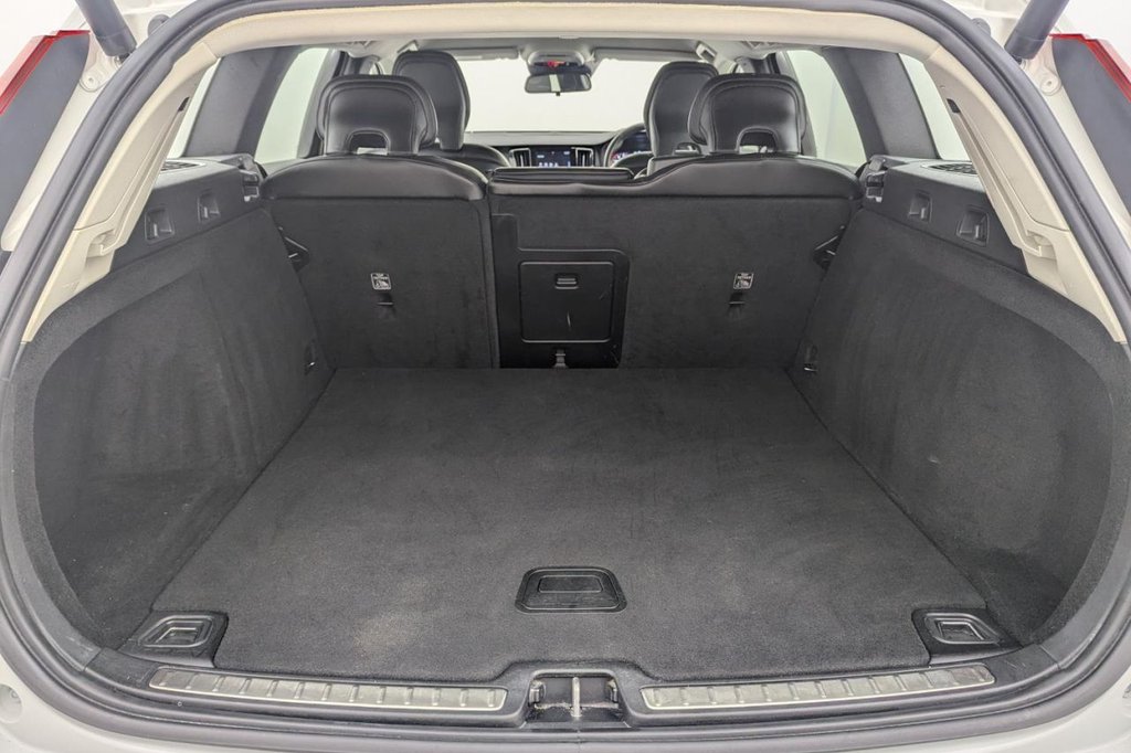 Used Volvo V60 2018 for sale - 77594187: Photo 20