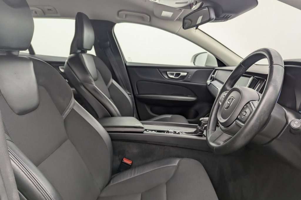 Used Volvo V60 2018 for sale - 77594187: Photo 3