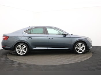 Used Skoda Superb 2018 for sale - 77583270: Photo