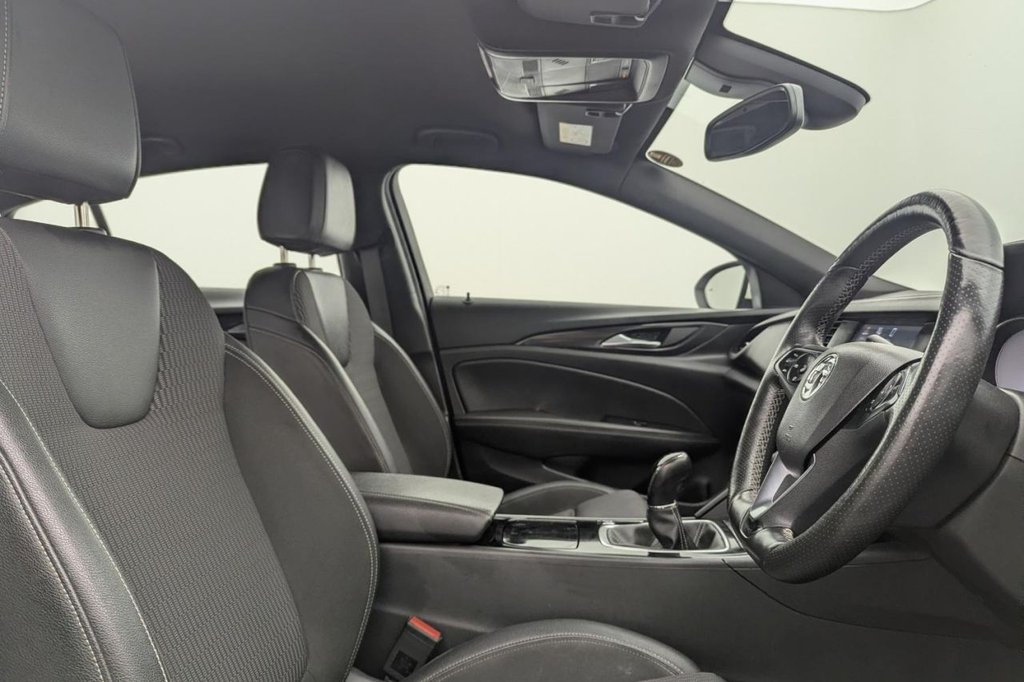 Used Vauxhall Insignia 2019 for sale - 77937094: Photo 3