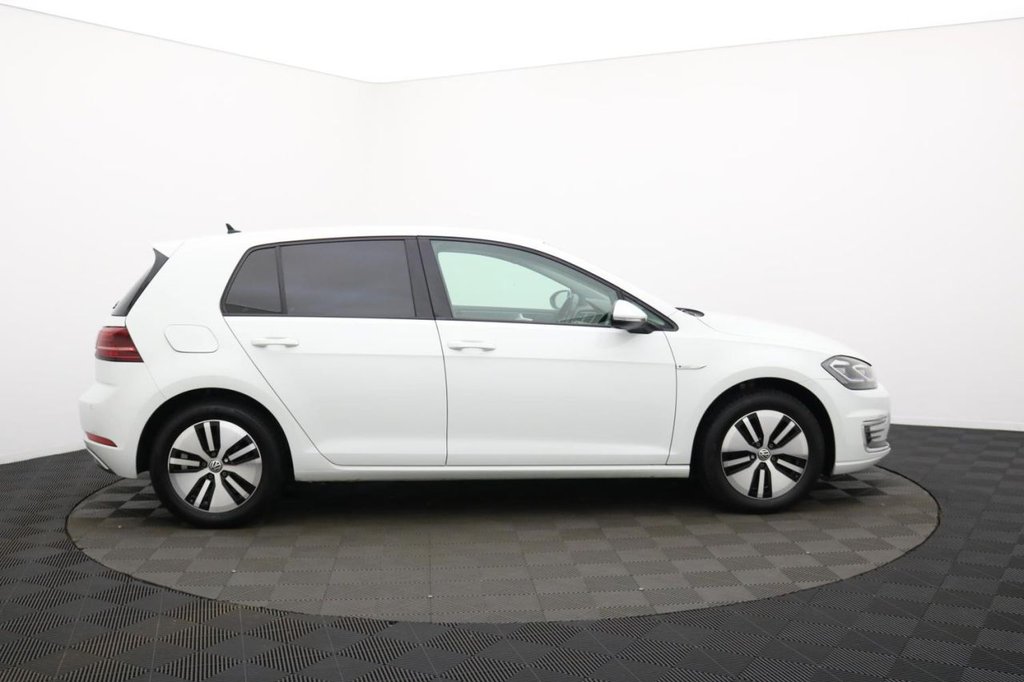 Used Volkswagen Golf 2019 for sale - 77937142: Photo 2