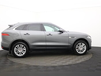 Used Jaguar F-Pace 2017 for sale - 77263864: Photo