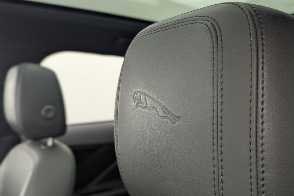 Used Jaguar F-Pace 2017 for sale - 77263864: Photo 31