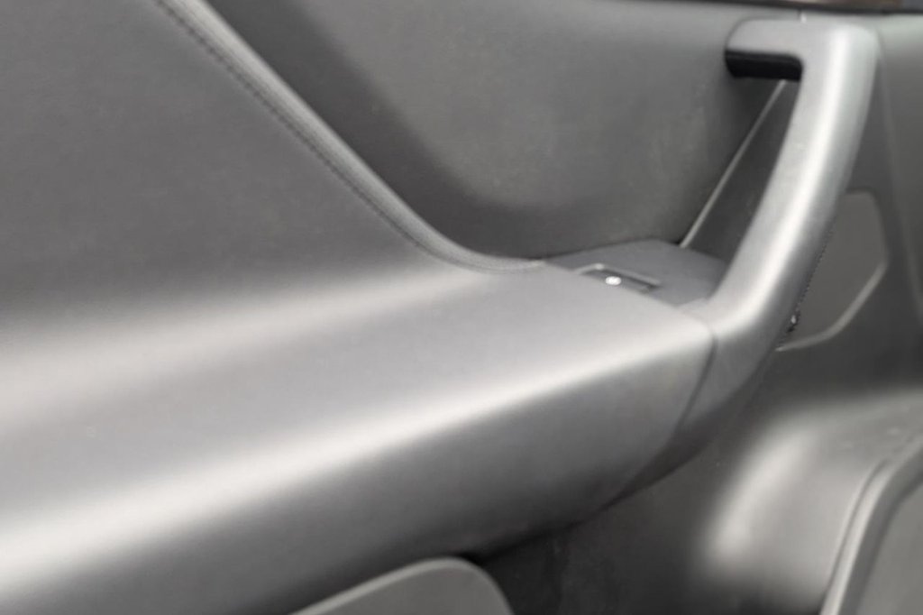 Used Jaguar F-Pace 2017 for sale - 77263864: Photo 34