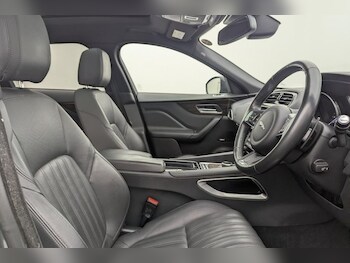 Used Jaguar F-Pace 2017 for sale - 77263864: Photo