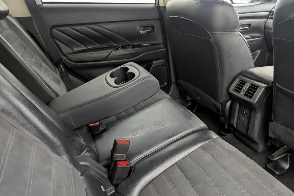 Used Mitsubishi Outlander 2018 for sale - 77464197: Photo 16