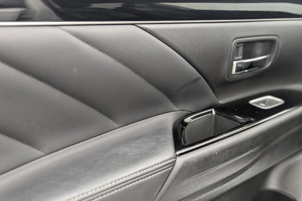 Used Mitsubishi Outlander 2018 for sale - 77464197: Photo 29