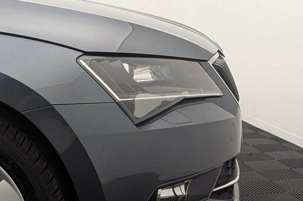 Used Skoda Superb 2018 for sale - 77384596: Photo 48
