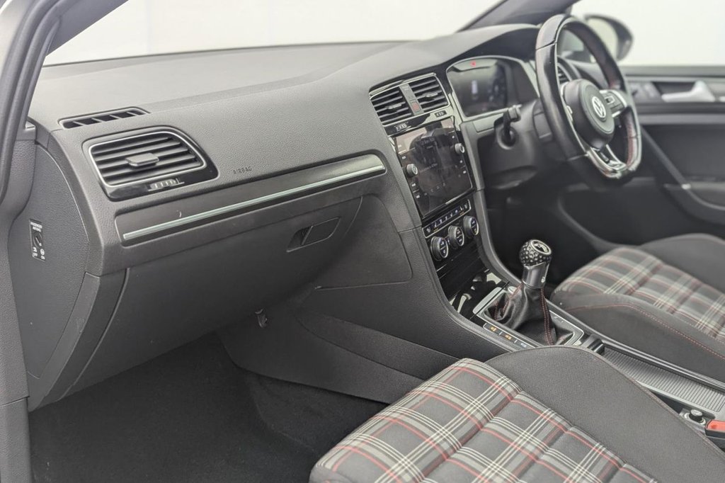 Used Volkswagen Golf 2019 for sale - 77520829: Photo 22