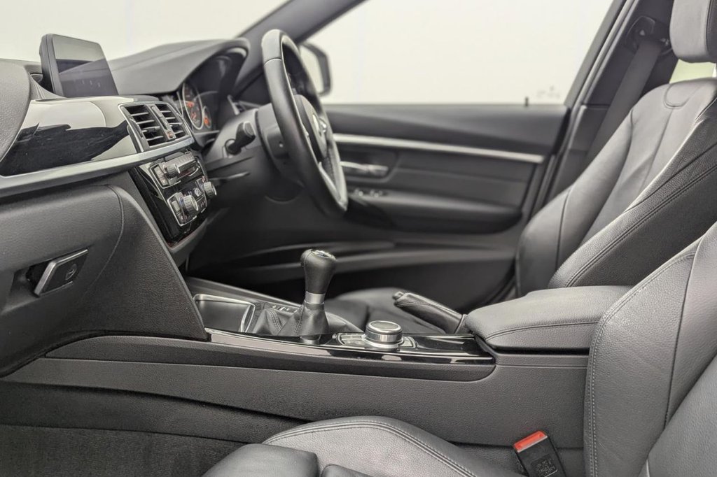 Used BMW 3 Series 2018 for sale - 77680702: Photo 24