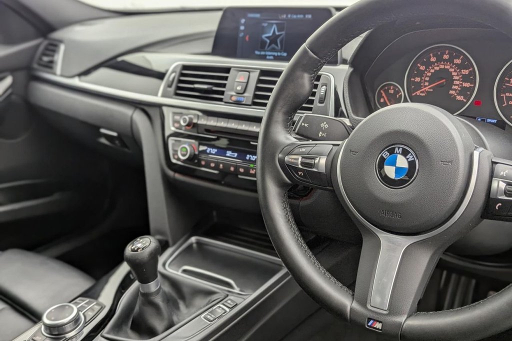 Used BMW 3 Series 2018 for sale - 77680702: Photo 38