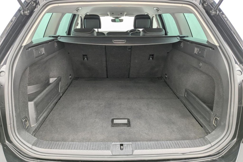 Used Volkswagen Passat 2023 for sale - 77212687: Photo 20