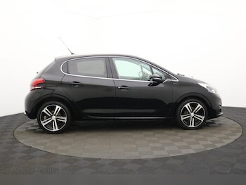 Used Peugeot 208 2018 for sale - 77680941: Photo