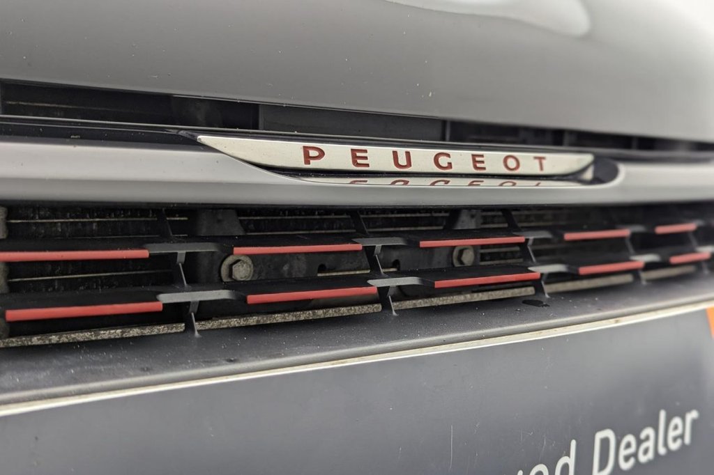 Used Peugeot 208 2018 for sale - 77680941: Photo 49