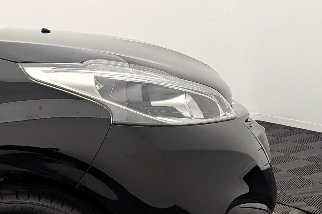 Used Peugeot 208 2018 for sale - 77680941: Photo 50