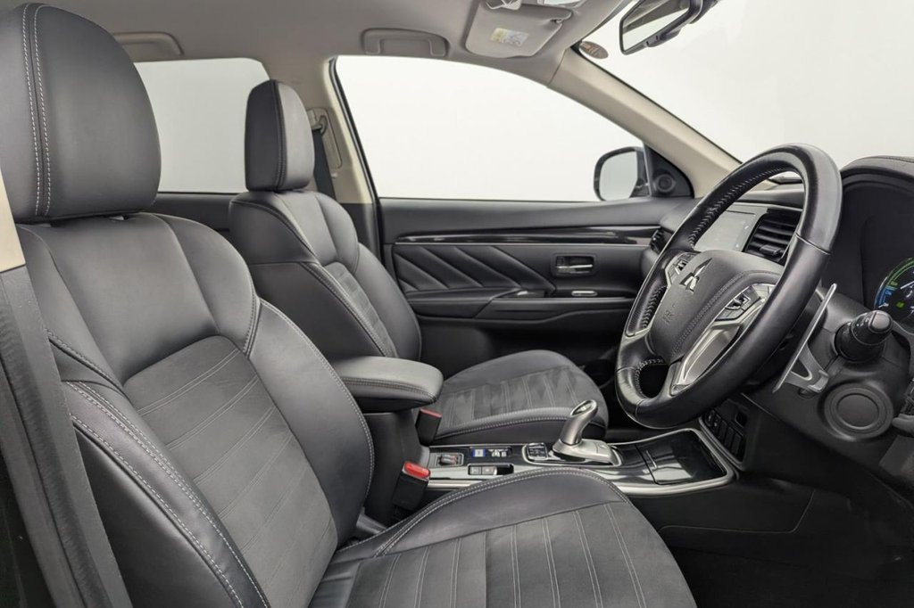 Used Mitsubishi Outlander 2019 for sale - 77212169: Photo 3