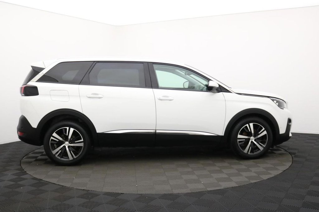Used Peugeot 5008 2020 for sale - 77211900: Photo 2