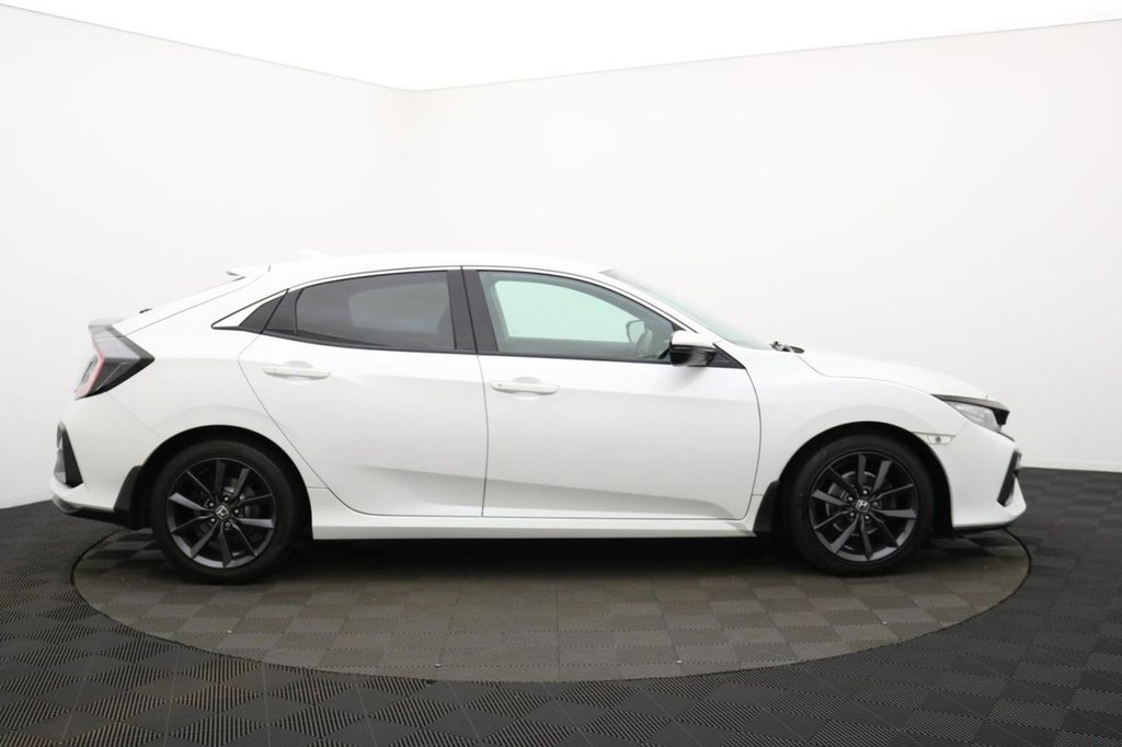 Used Honda Civic 2021 for sale - 77835900: Photo 2