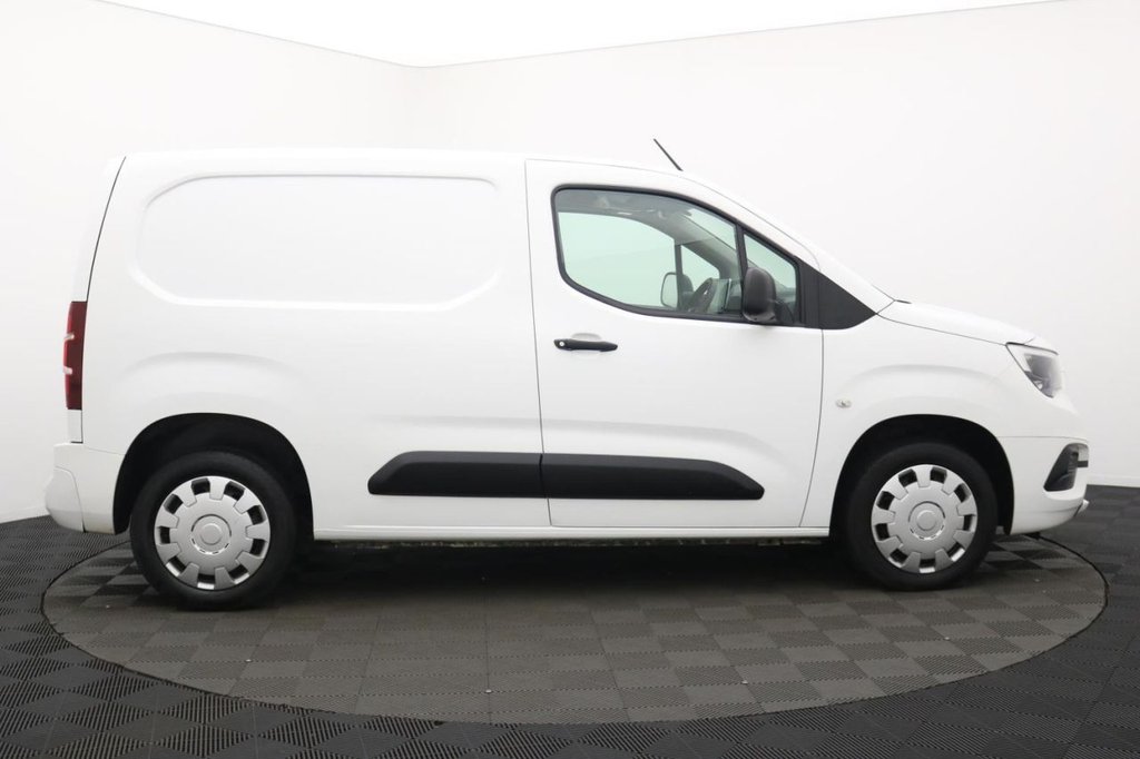 Used Vauxhall Combo 2020 for sale - 77212334: Photo 2
