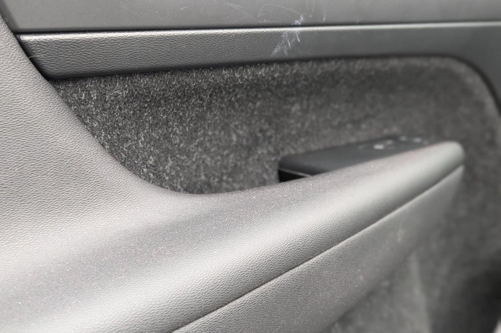 Used Volvo XC40 2018 for sale - 77263439: Photo 32