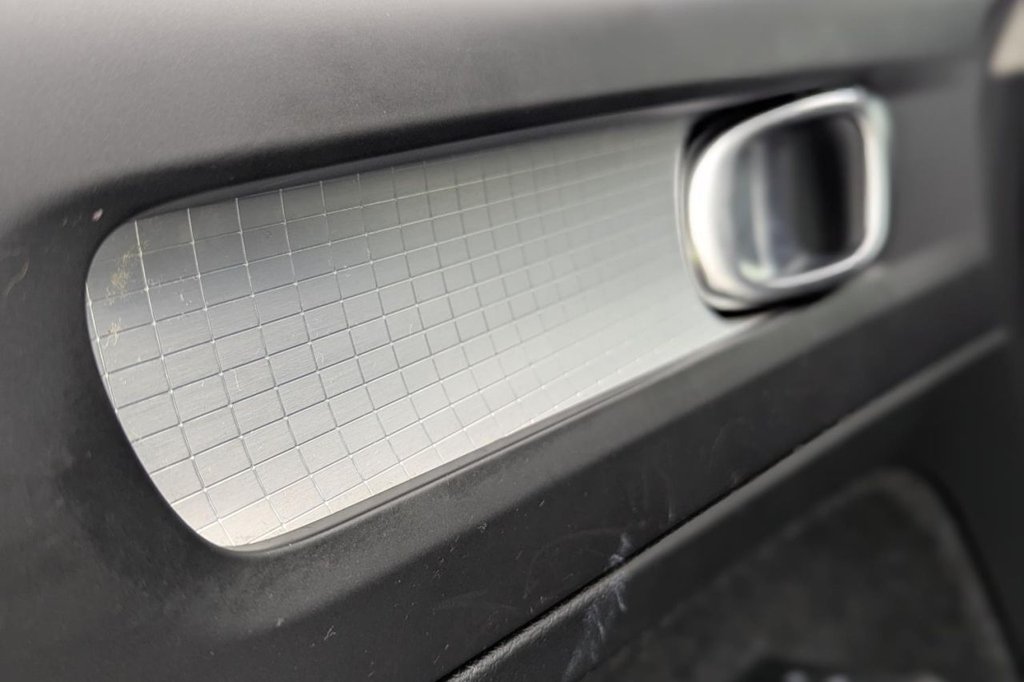 Used Volvo XC40 2018 for sale - 77263439: Photo 33