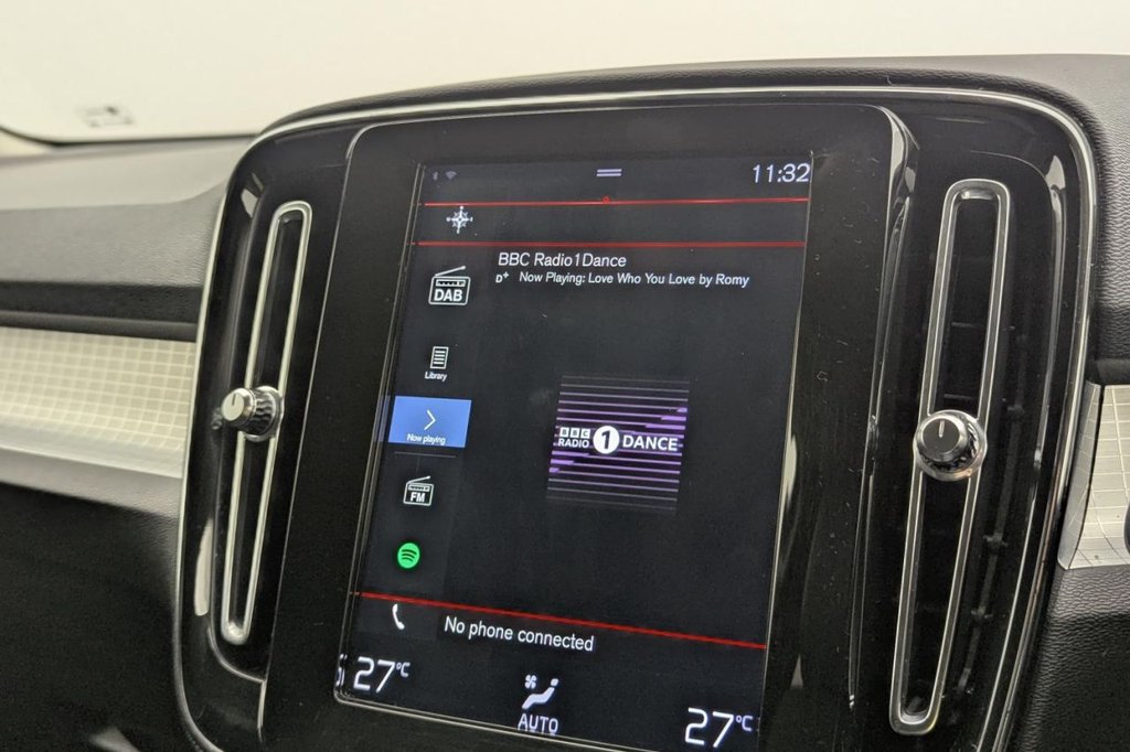 Used Volvo XC40 2018 for sale - 77263439: Photo 35