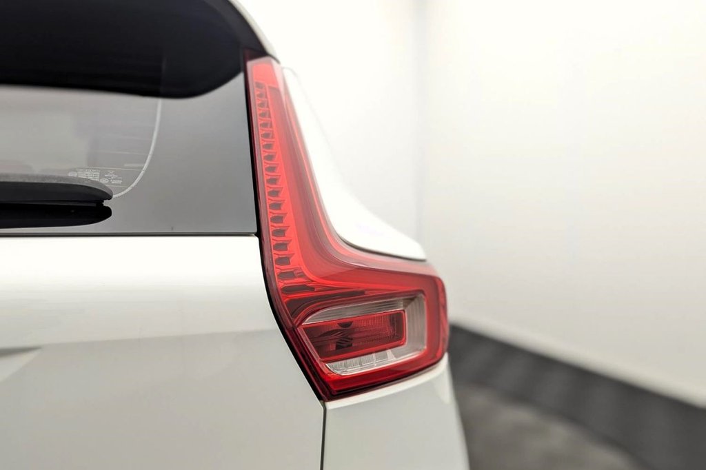 Used Volvo XC40 2018 for sale - 77263439: Photo 45