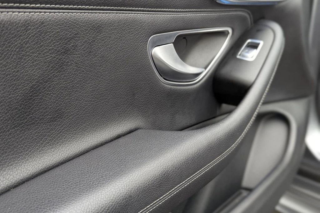 Used Mercedes-Benz C Class 2017 for sale - 77748527: Photo 32