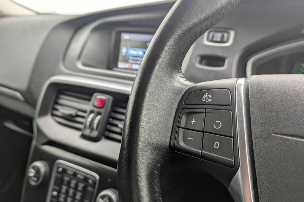 Used Volvo V40 2017 for sale - 77534965: Photo 14