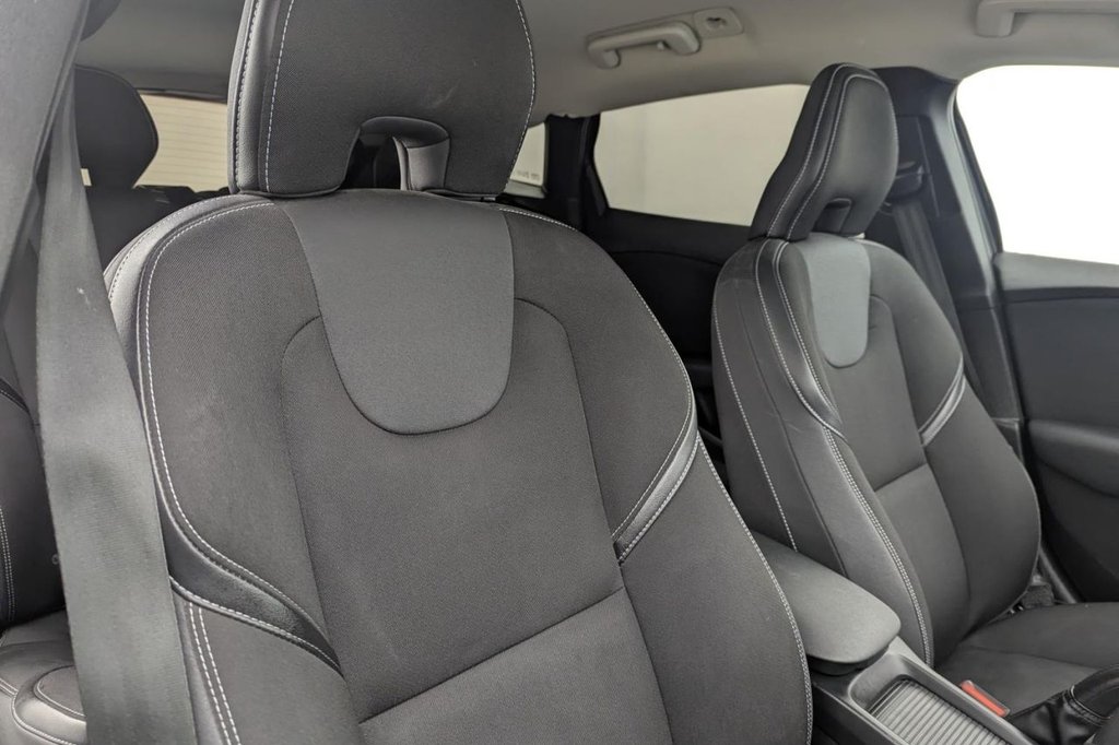 Used Volvo V40 2017 for sale - 77534965: Photo 15