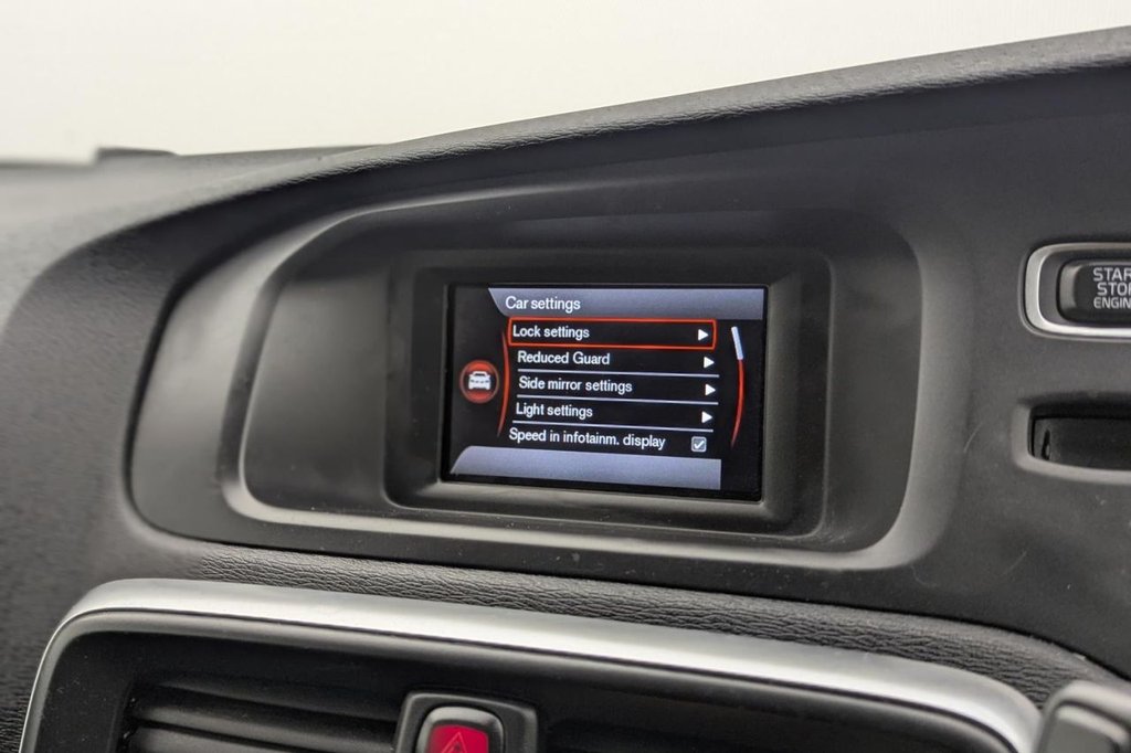 Used Volvo V40 2017 for sale - 77534965: Photo 23