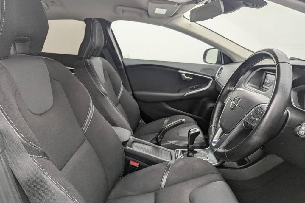 Used Volvo V40 2017 for sale - 77534965: Photo 3