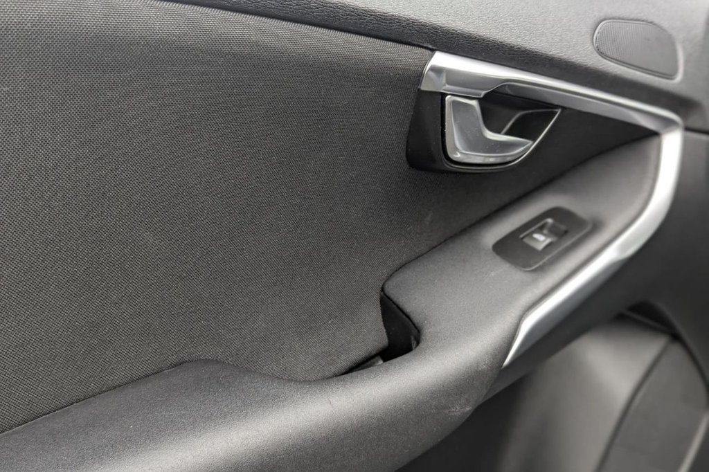 Used Volvo V40 2017 for sale - 77534965: Photo 30