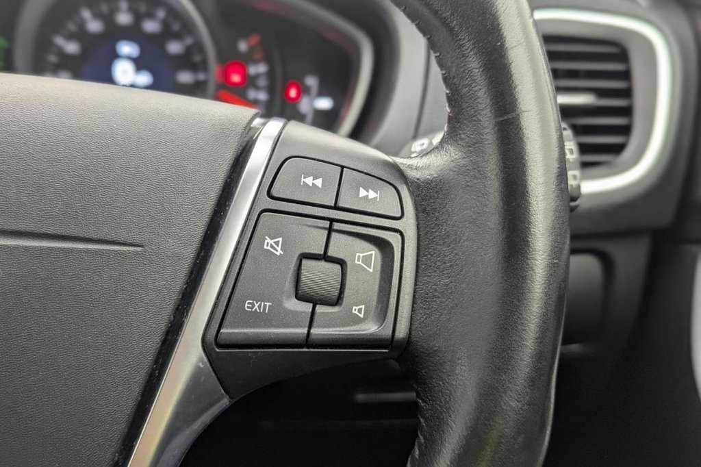 Used Volvo V40 2017 for sale - 77534965: Photo 34